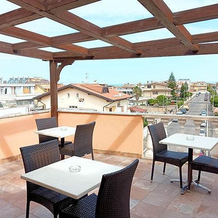 Hotel Riviera פיומיצ'ינו מראה חיצוני תמונה
