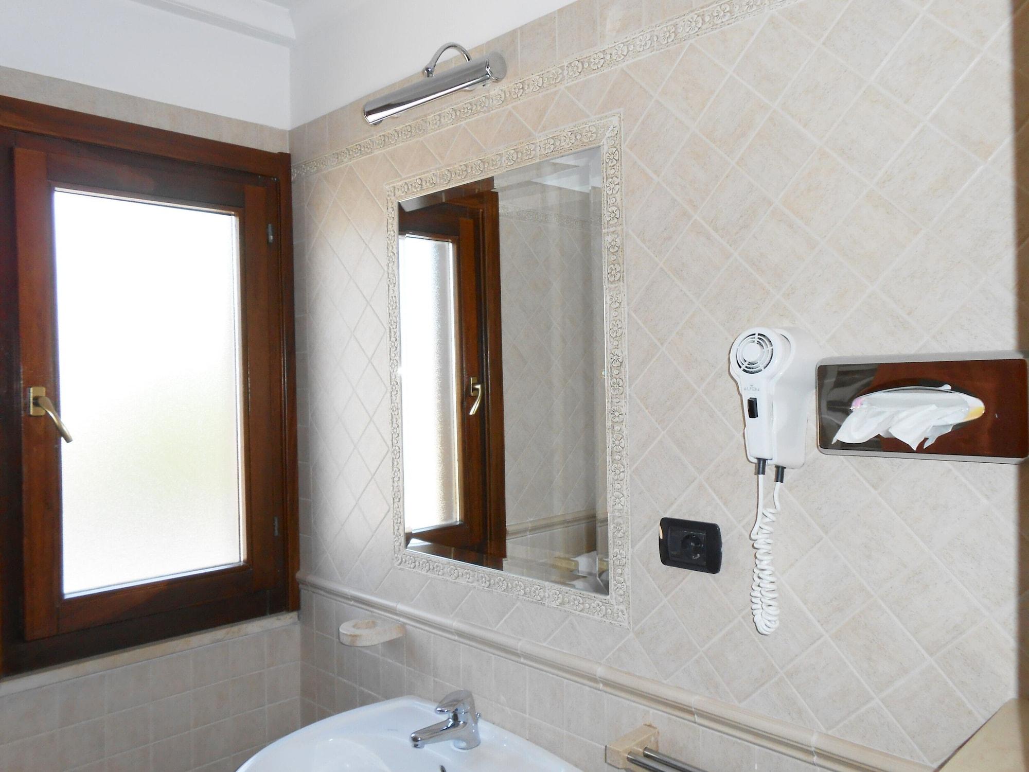 Hotel Riviera פיומיצ'ינו מראה חיצוני תמונה
