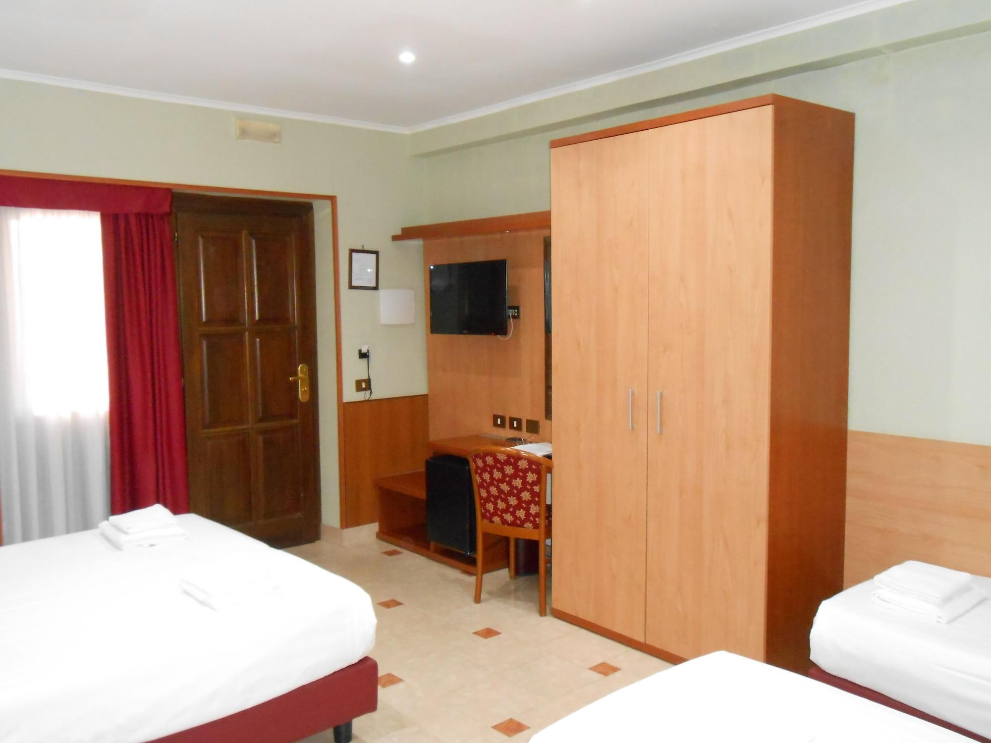 Hotel Riviera פיומיצ'ינו מראה חיצוני תמונה