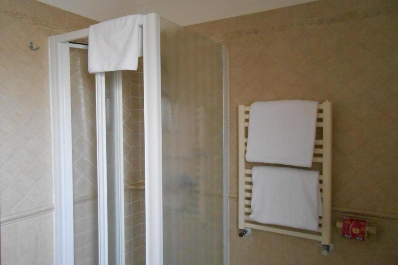 Hotel Riviera פיומיצ'ינו מראה חיצוני תמונה